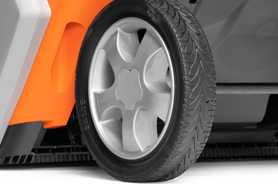 Обеспечивают легкость передвижения и маневренность снегоуборщика, снижая усилия оператора и повышая производительность очистки территории.